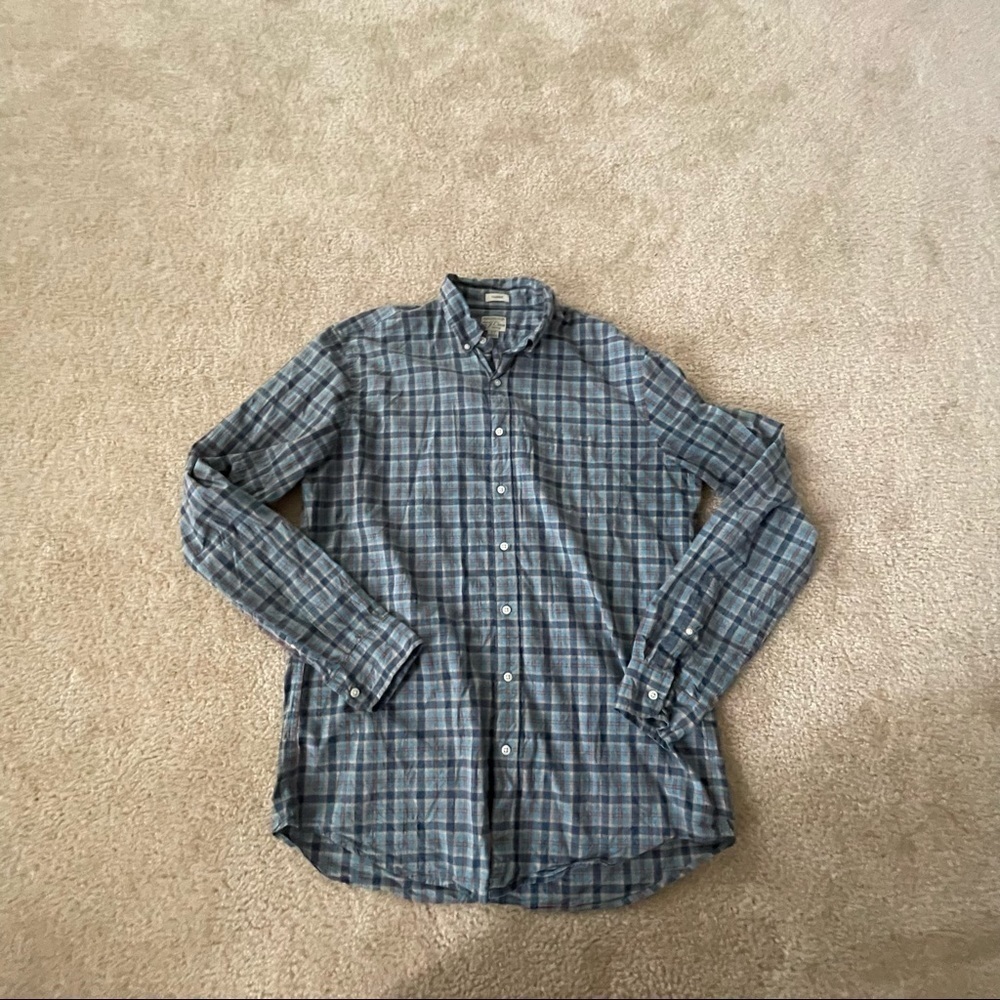 EUC Men’s J. Crew Classic Button Down Shirt!